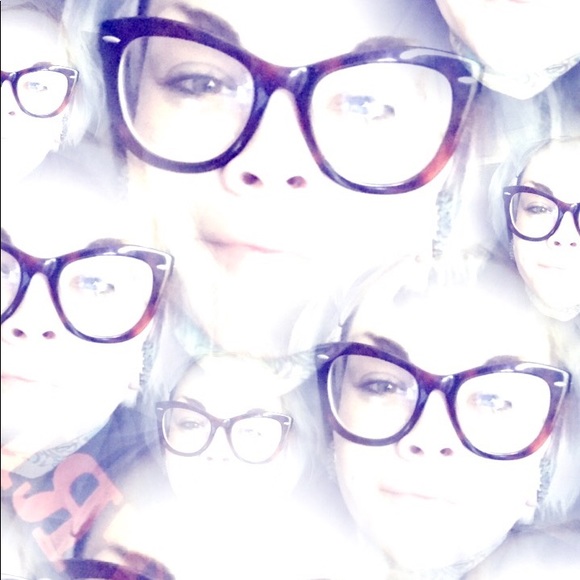 Meet your Posher, Mandy - Picture 1 of 1